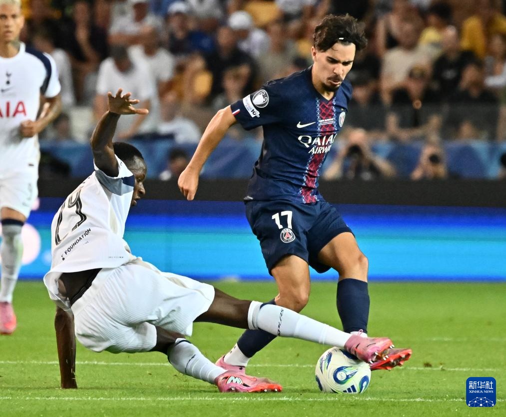 在这场半决 在这场半决